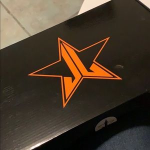 Jeffree Star White and Black Mirror